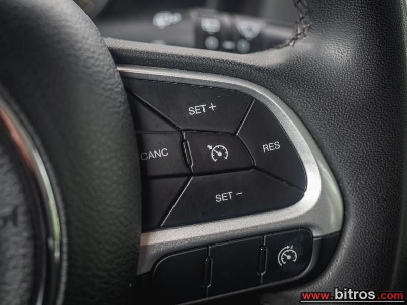 JEEP RENEGADE - 4X4 1.3 LONGITUDE AYTOMATO -GR 2018 - 19.700 EUR