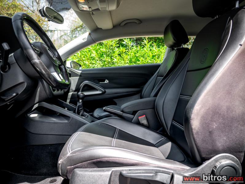 VW SCIROCCO - 1.4 TSI 160HP SPORTLINE +TABLET 2010 - 9.500 EUR